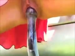 For agonorgasmos, Serbian dilettante Nympho rides a tow hitch outside.